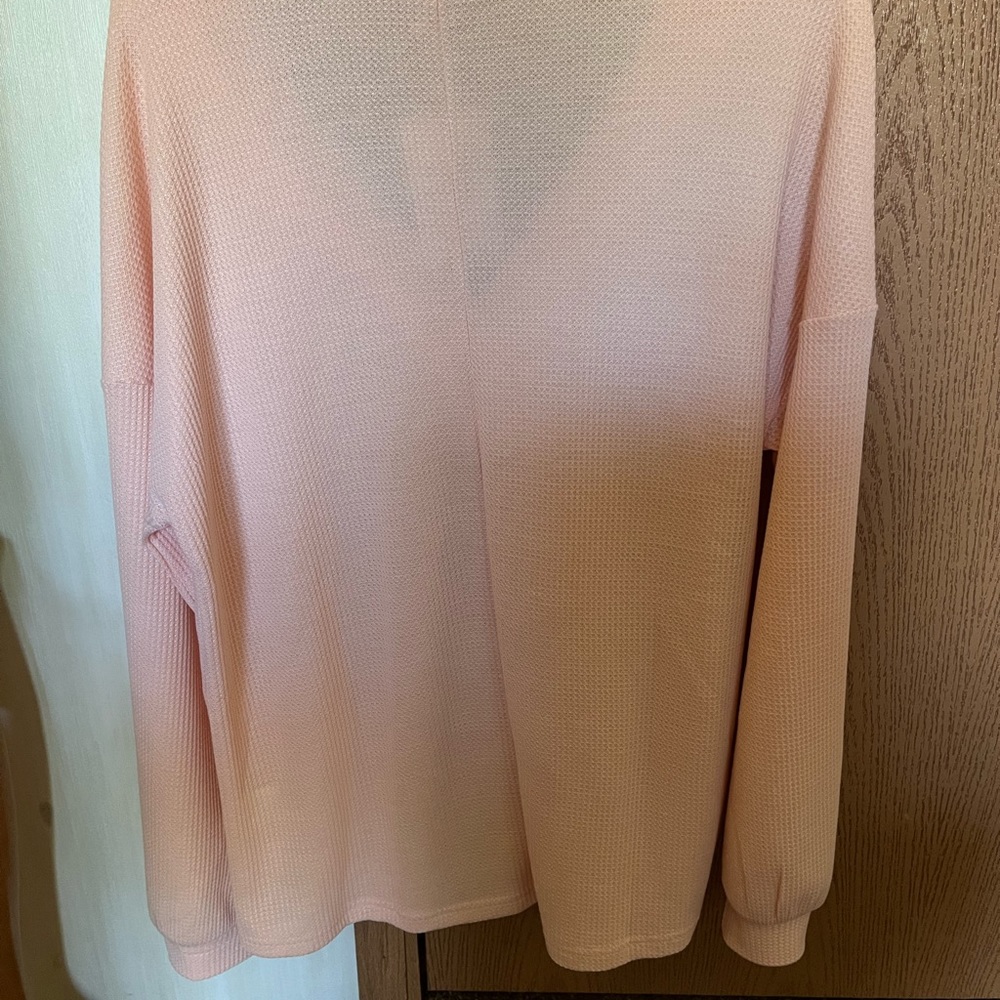 Women’s Top - Picture 2 of 2